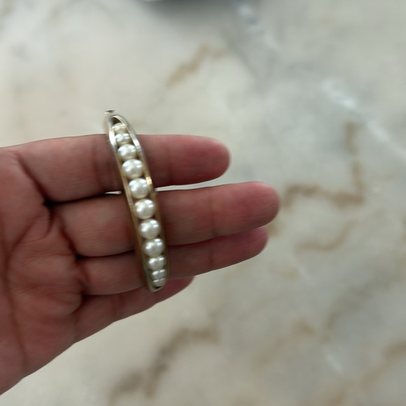 Vintage Craft Bracelet Gold Tone Faux Pearls hinge snap clasp Bracelet - Picture 10 of 14